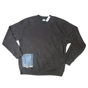 GAP Women's Charcoal Crewneck Sweatshirt with Denim Pocket NWT Size Medium